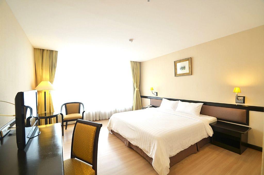 The City Hotel Sriracha By Bbh Japan Si Racha Luaran gambar