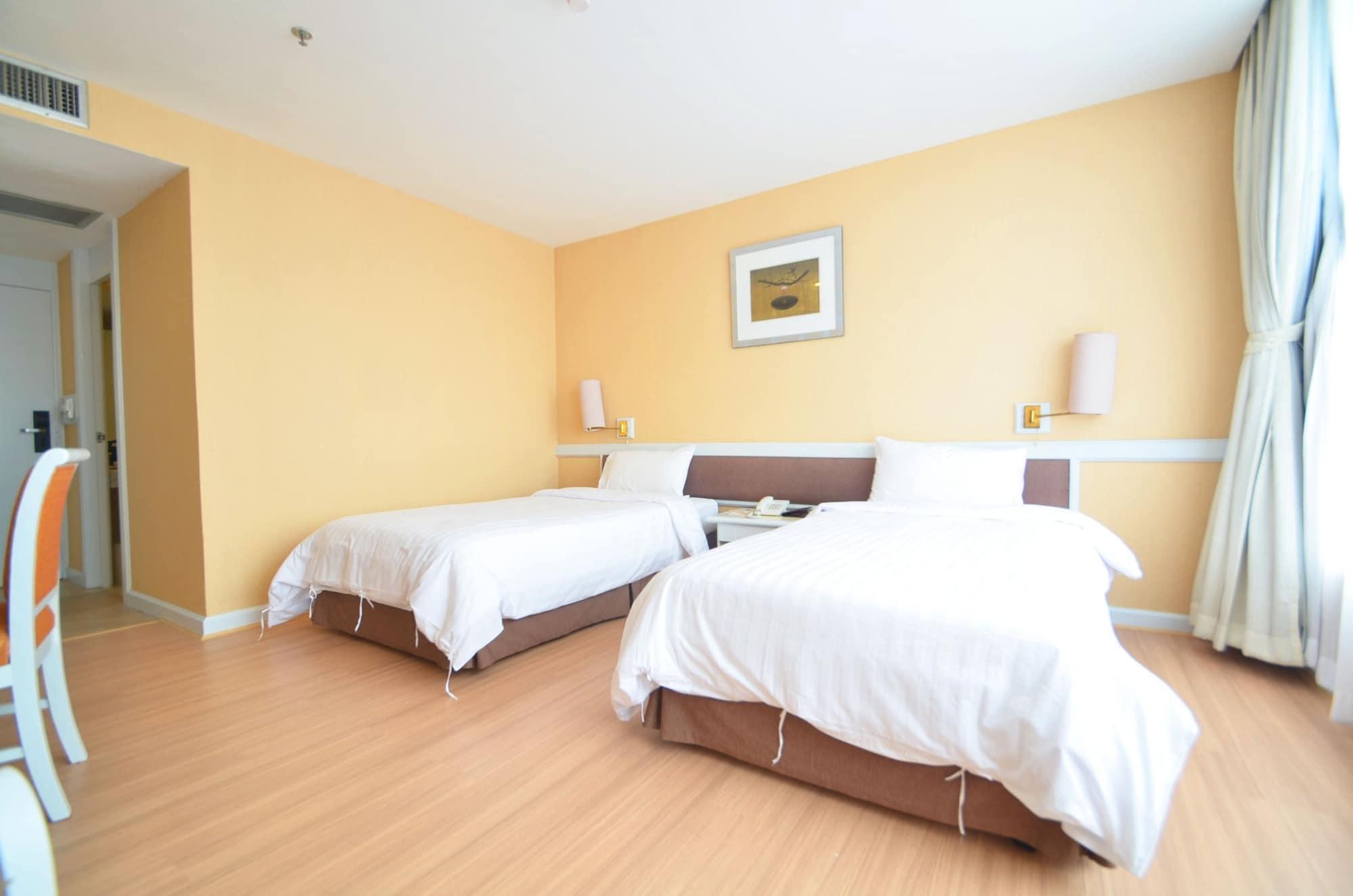 The City Hotel Sriracha By Bbh Japan Si Racha Luaran gambar