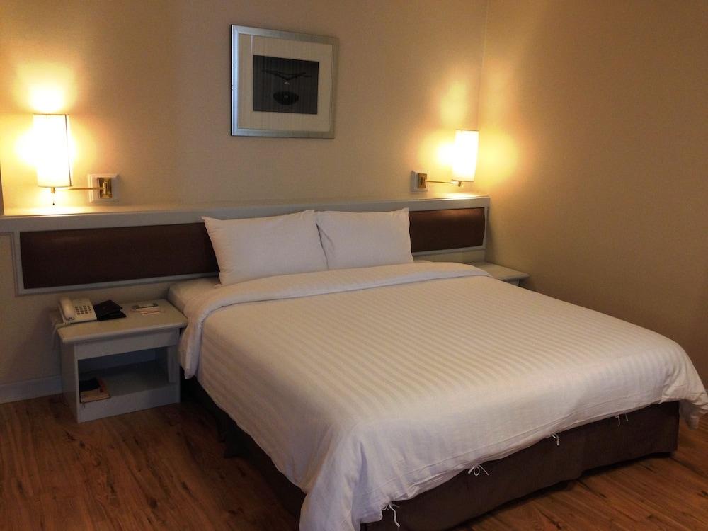 The City Hotel Sriracha By Bbh Japan Si Racha Luaran gambar