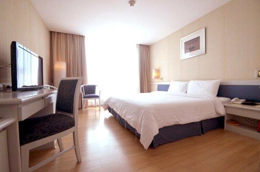 The City Hotel Sriracha By Bbh Japan Si Racha Bilik gambar